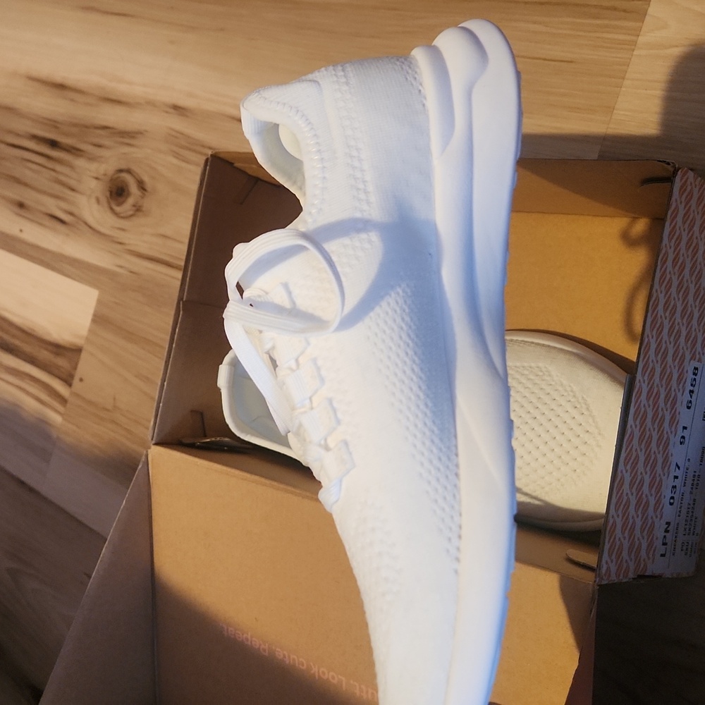 Fabletics White Tennis Shoes Size 9 View 2